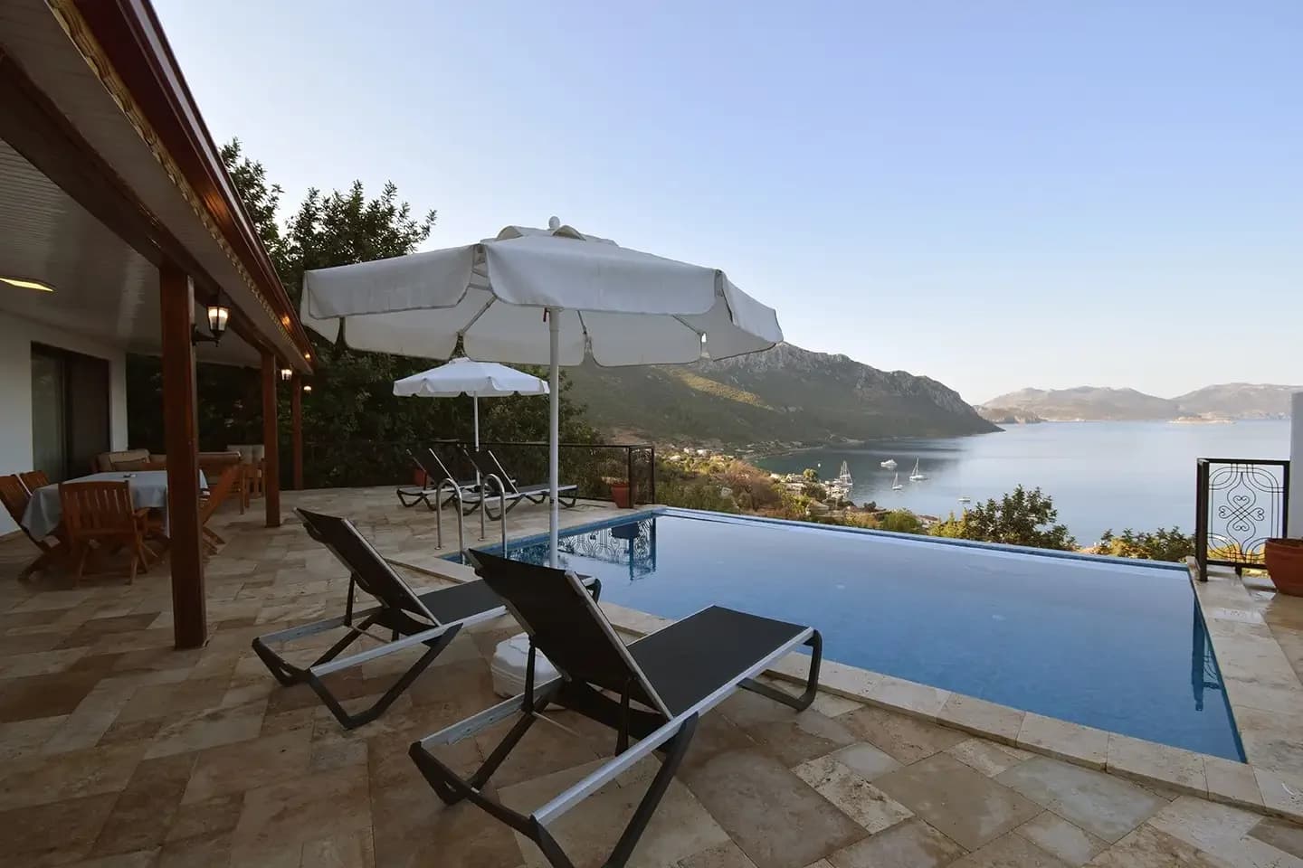 Villa Eser 4