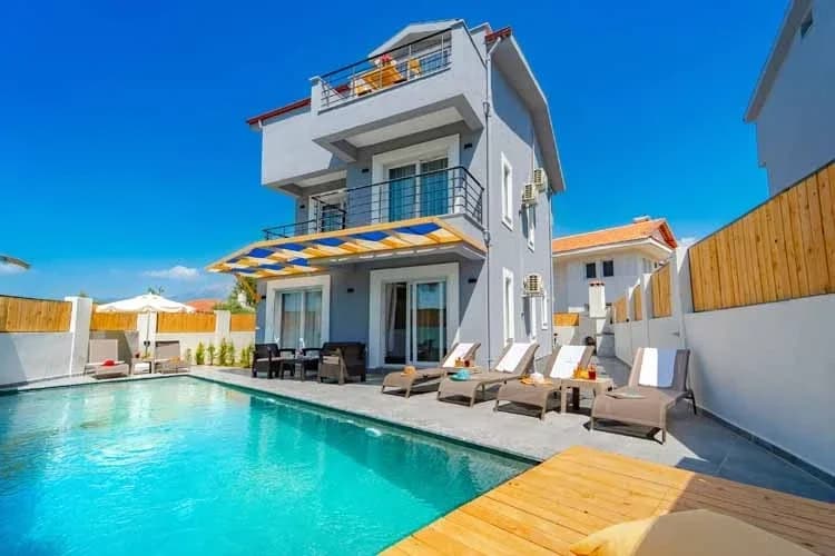 Villa Letonya 1